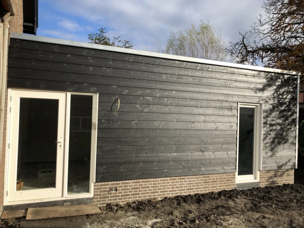 Aanbouw aan een vakantiehuis in Kattendijke door J.F. Peeters – foto 5