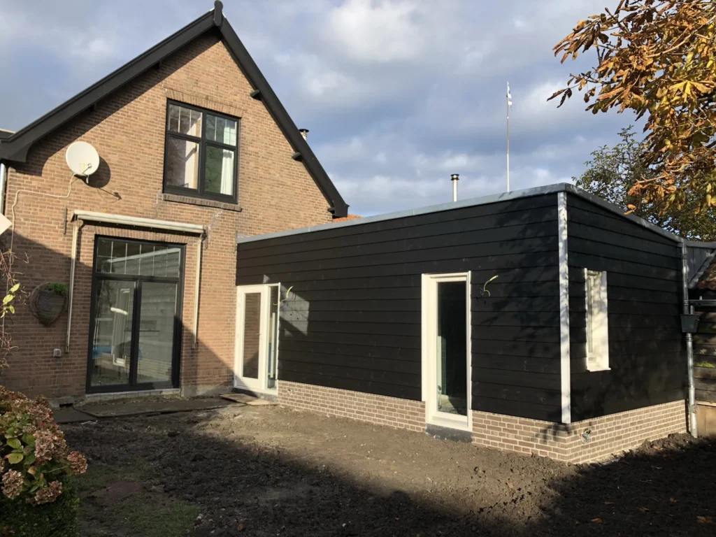 Aanbouw aan een vakantiehuis in Kattendijke door J.F. Peeters – foto 7