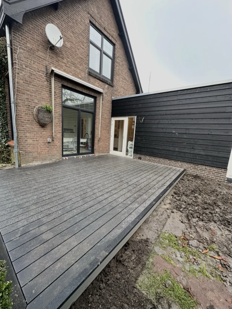 Aanbouw aan een vakantiehuis in Kattendijke door J.F. Peeters – foto 8