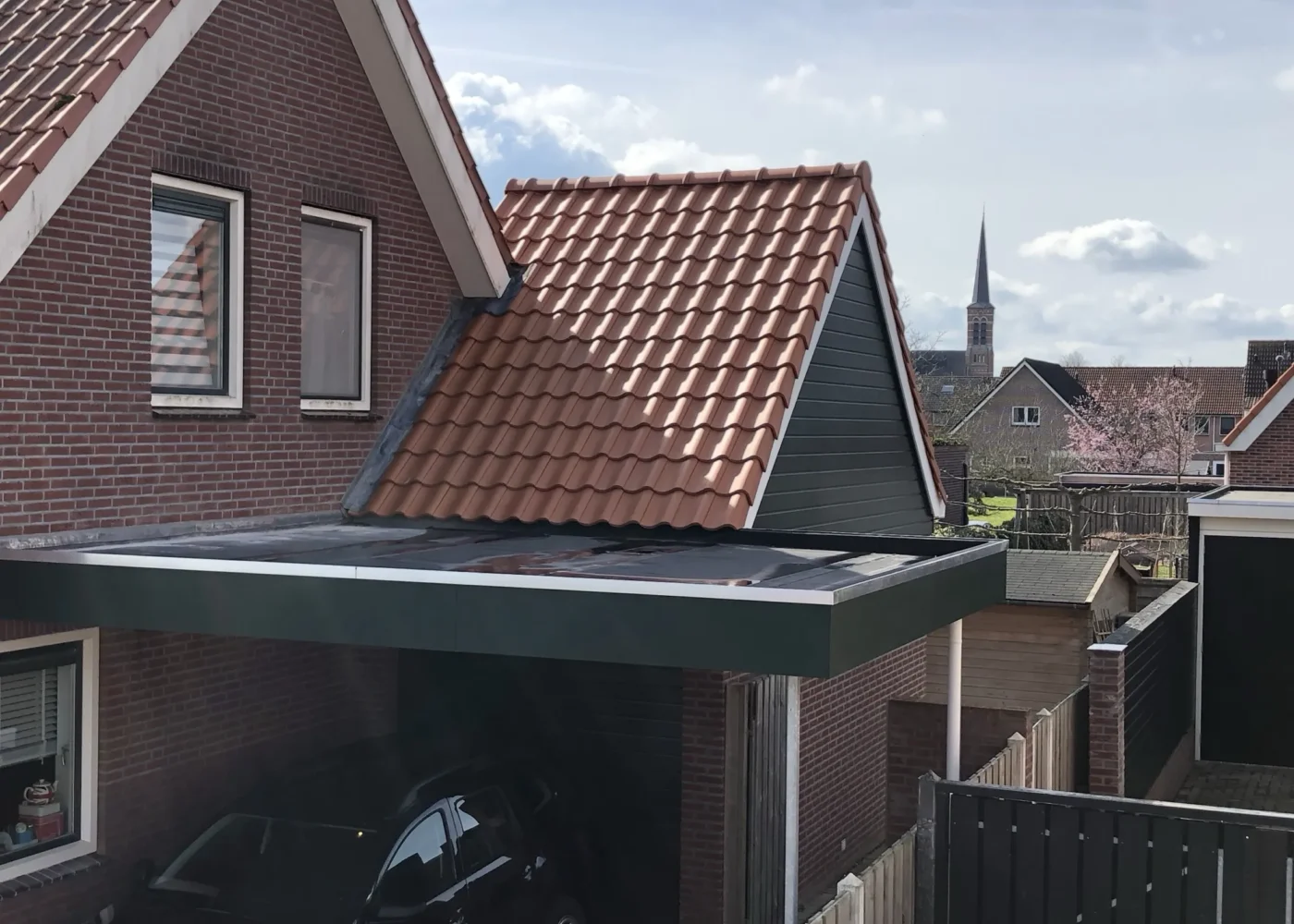 Garageopbouw, carport en badkamer – Kwadendamme – projectfoto 1