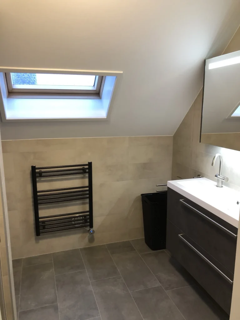 Garageopbouw, carport en badkamer in Kwadendamme door J.F. Peeters – foto 6